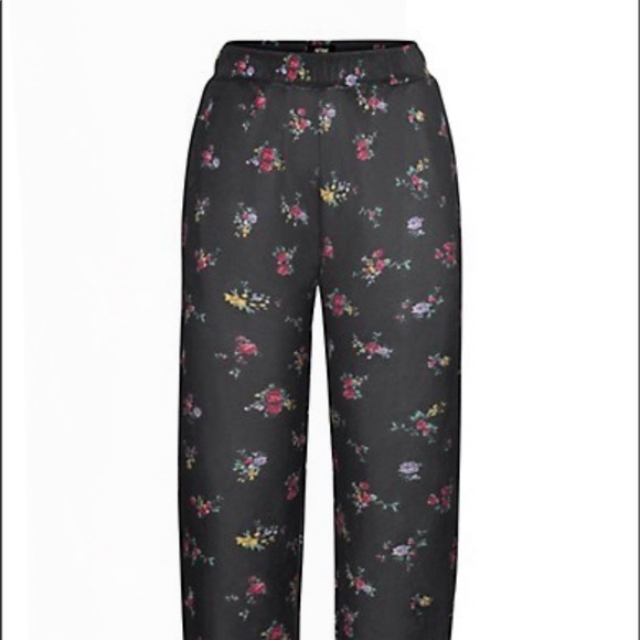 💥2/$60💥 NWT Velour Joggers - Picture 1 of 8